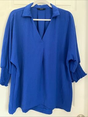 Coconut Blue V-Neck Smocked Sleeve Tunic Excellent Condition